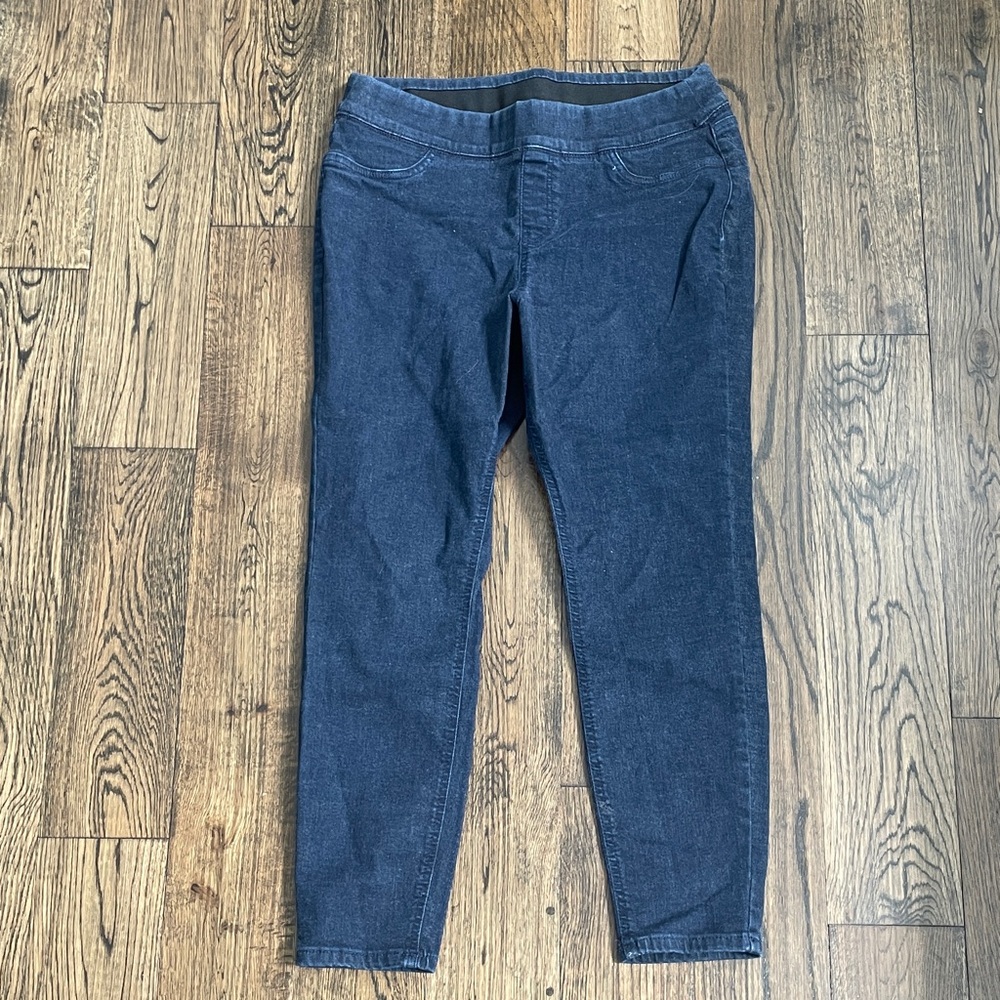 Classic Navy Skinny Jeans for Women